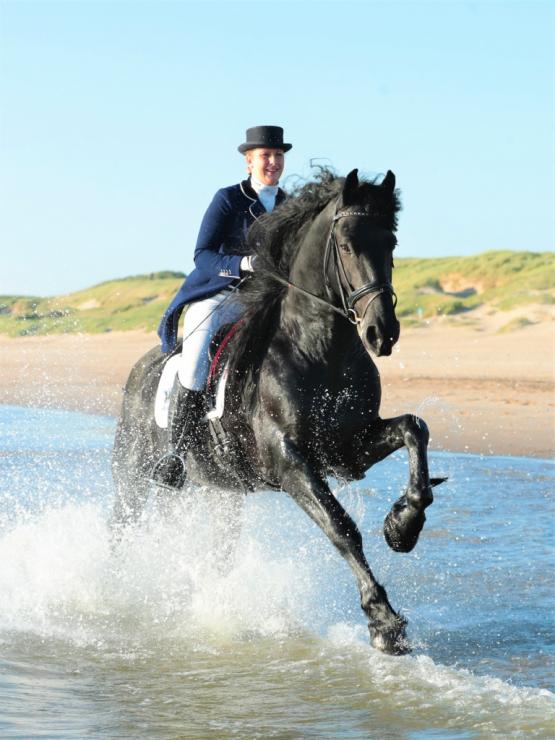 Gallery Photo of TWIX STER SPORT - #13