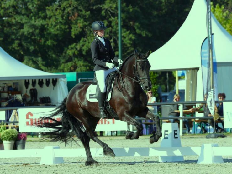 Gallery Photo of ANALISA - #13