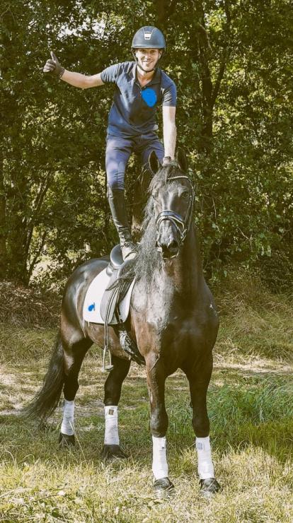 Gallery Photo of ARLO STER - #2