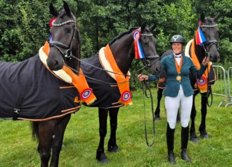 Gallery Photo of ANALISA - #9