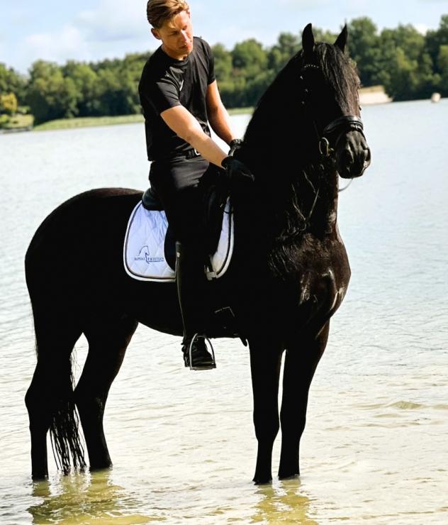 Gallery Photo of FALLON SPORT - #38