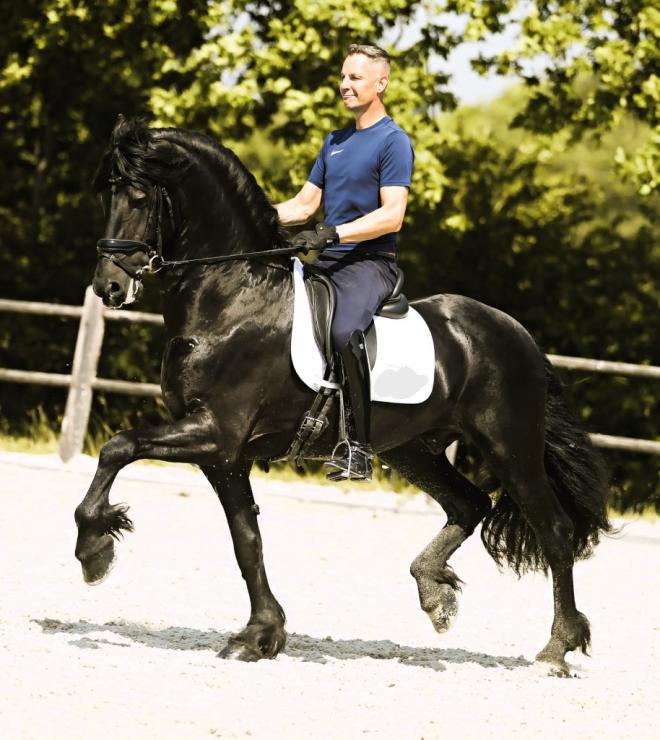 Gallery Photo of JARO SPORT - #16