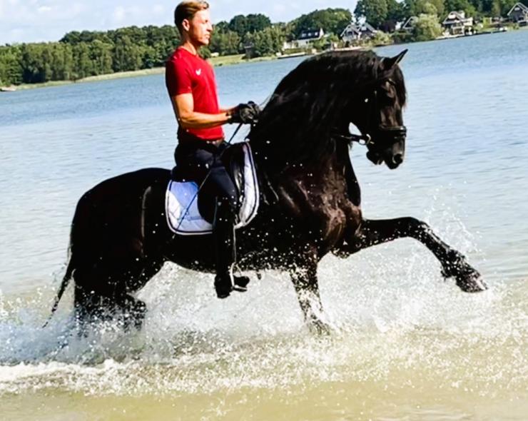 Gallery Photo of JARO SPORT - #20