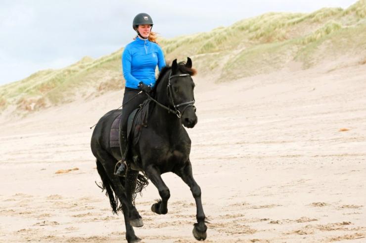 Gallery Photo of ANALISA - #10