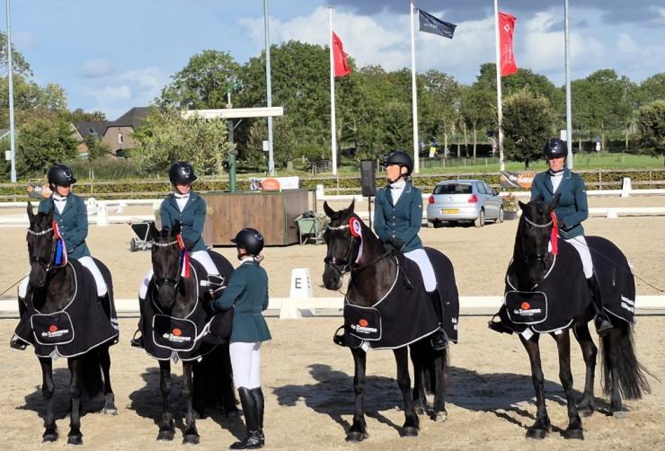 Gallery Photo of ANALISA - #2