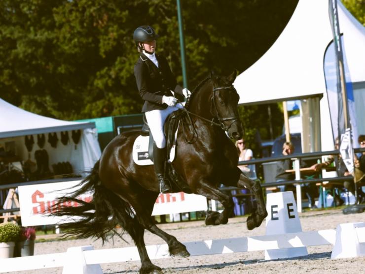 Gallery Photo of ANALISA - #6