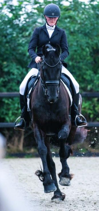 Gallery Photo of TEUNIS SPORT - #9
