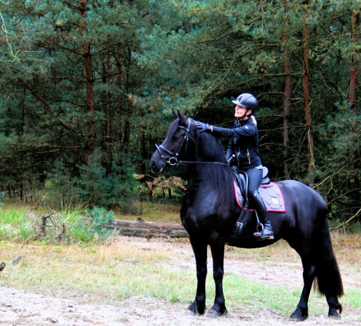 Gallery Photo of ZELINE - #8